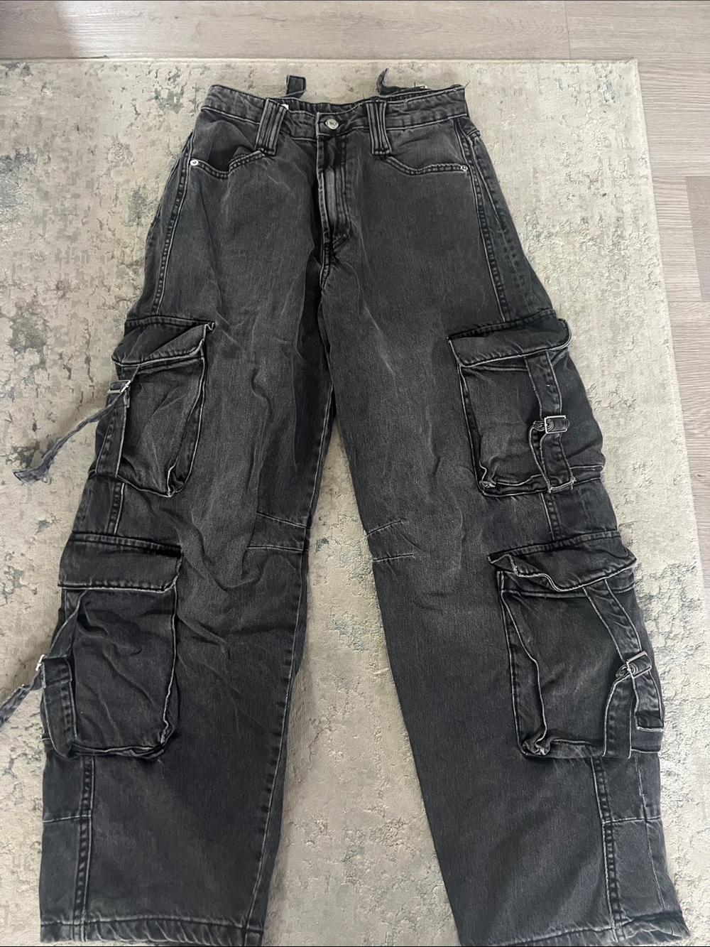ZARA Black Cargo Jeans - Utility Pocket Design, Size 6